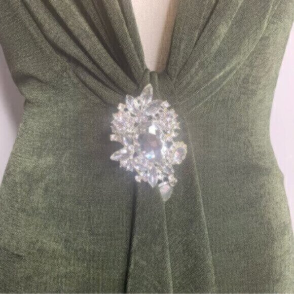 NWT Jluxlabel Olive Draped Back Fitted Silhouette Midi Dress With Crysta… - Picture 7 of 10